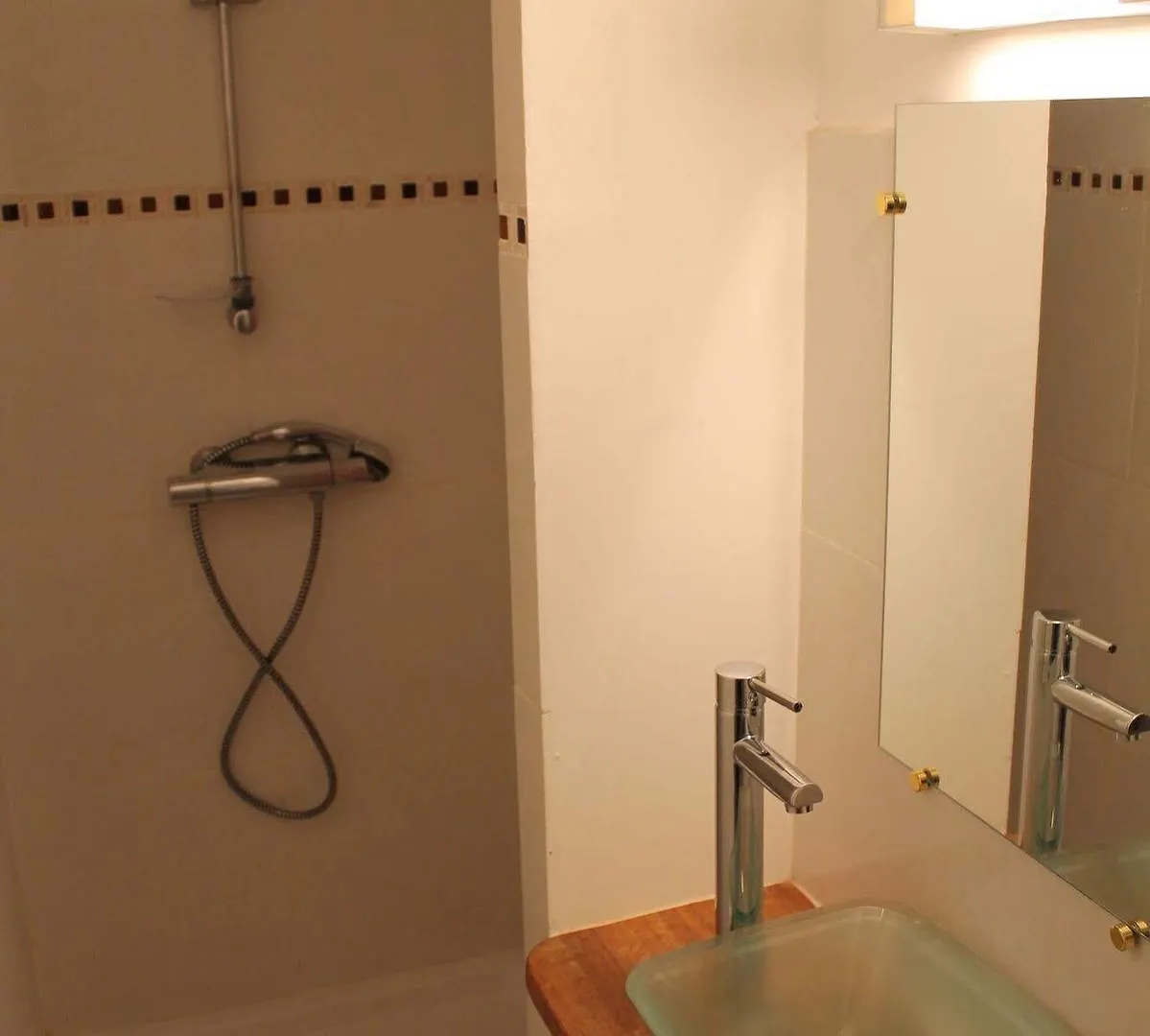 Hostel La Petite Auberge De Saint-Sernin Toulouse France